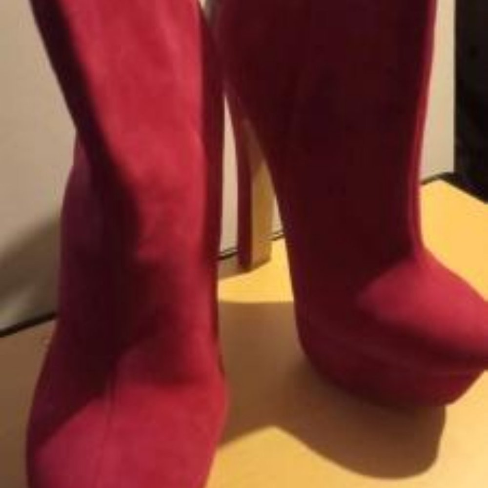 Shoes - Picture 3 of 5